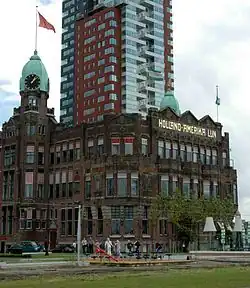 L'hôtel New-York et la tour Montevideo en arrière-plan