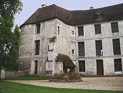 La façade du XVIIe siècle du château.