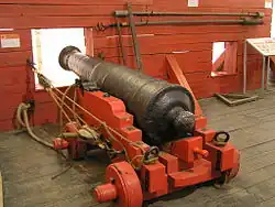 Reconstitution d'un canon de 12 livres de l’Hermione.