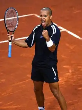 Hicham Arazi, tennisman surnommé « le péon des courts ».