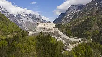 Image illustrative de l’article Château de Hohenwerfen