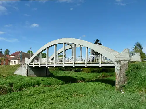 Pont sur la Trnava (1912).