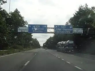 Panneau indiquant l'approche de l'échangeur