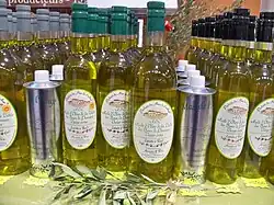 Gamme d'Huile d'olive de la vallée des Baux-de-Provence AOC.