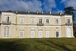 La Villa Longchamp vue côté rue en 2023.