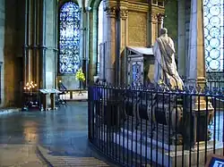 Déambulatoire de la chapelle de la trinité, doyen Wotton.