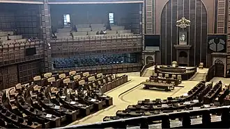 L'assemblée législative de l'État de Kerala ou Nyamasabha. Un bâtiment moderniste inspiré par l'architecture vernaculaire.