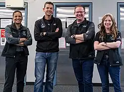 De g. à dr. Sian Proctor, Jared Isaacman, Christopher Sembroski et Hayley Arceneaux.