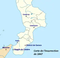 Carte de la région Calabre et de la pointe est de la Sicile avec localisées les villes de : Messine en Sicile, Reggio de Calabre dans la pointe sud-ouest de la péninsule et le District de Gerace sur la côte sud-est. Les villes de Palmi, Catanzaro et Cosenza sont aussi indiquées.
