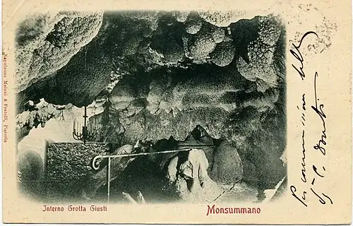 Carte postale (intérieur de la grotte).