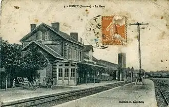 L'intérieur de la gare.