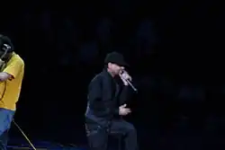 Description de l'image J Holiday performing in New Orleans.jpg.