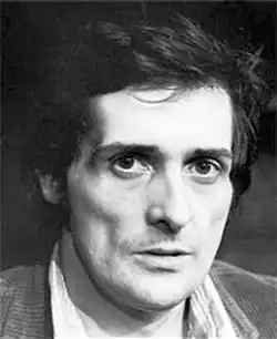 Photographie de Jason Miller en gros plan