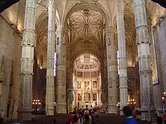 Nef manuéline de l'église Santa Maria qui jouxte le monastère des Hiéronymites à Lisbonne.
