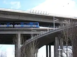Fredriksdalsbron en bas, sous le Johanneshovsbron et le Skanstullsbron.
