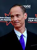 John Waters interprète William