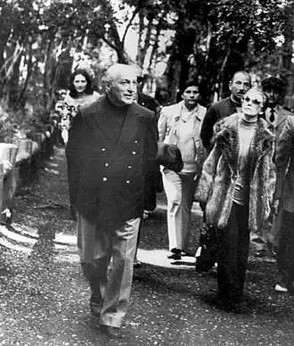 Isabel Martínez de Perón et José López Rega en 1975.