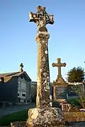 Croix hosannière dans le cimetière