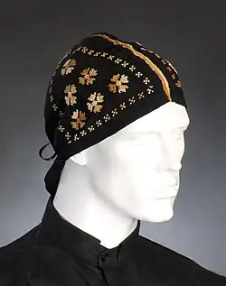 Kalansowa (Kalansoah, Qalansuwah, Kalansawa) – portée dans l’église copte orthodoxe par les évêques et les prêtres moines