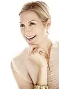 Kelly Rutherford interprète Claire.