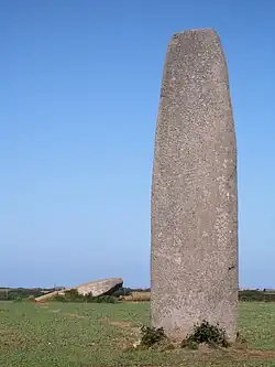 Image illustrative de l’article Menhir de Kergadiou