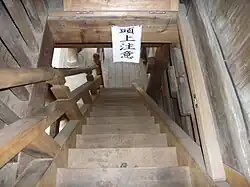 L'escalier vers l'étage.