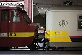 Accouplement d’une AM75 avec une automotrice classique.