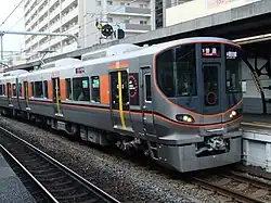 Kumoha 323/voiture 8