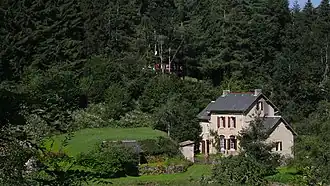 L'ancienne école du hameau de l'Alibert.