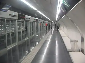 Image illustrative de l’article Bon Pastor (métro de Barcelone)