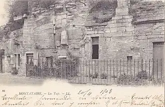 Habitat trogloditique aux Tufs