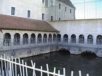 Cloître du couvent des Pénitents en 2017.