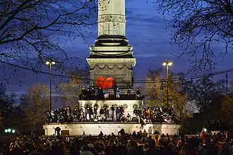 La place de la Bastille au soir de la marche républicaine du 11 janvier 2015.