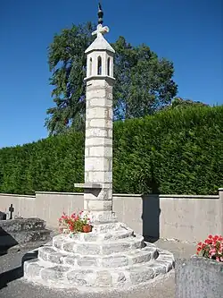 La lanterne des morts en 2012.