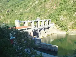 Le barrage vu depuis l'aval.