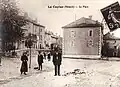 Place du village au début du XXe&nbsp;siècle