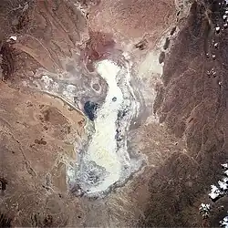 Le lac Poopó, cuvette salée à 3 686 m d'altitude, en Bolivie