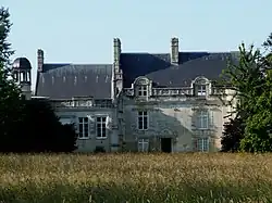 Aile sud du château de Lasson