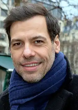 Laurent Lafitte(Lucien Guitry).