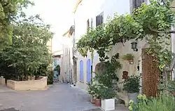 Ruelle du vieux village.