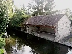 Le lavoir sur l’École à Dannemois.