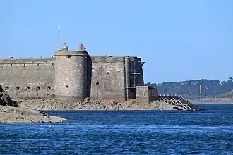 Le Château du Taureau en Baie de Morlaix
