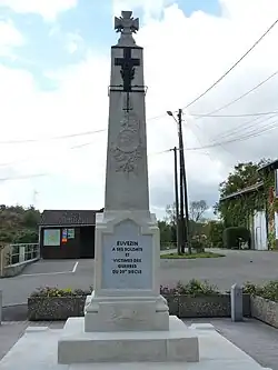 Monument aux morts.