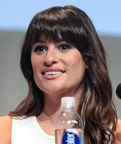 Lea Michele interprète Hester « Chanel #6 ».