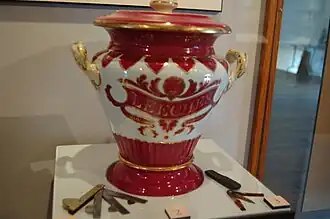 Vase à sangsues (début du XIXe&nbsp;siècle ; Fort York Museum à Toronto)