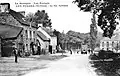 Les Forges (Morbihan) : la rue Nationale vers 1925 (carte postale).