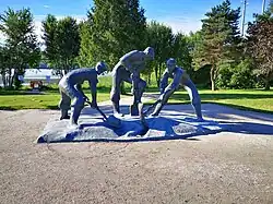 Sculpture intitulée Les Fondateurs, implantée au parc Matha-Constantineau à Notre-Dame-de-Pontmain, lors  de son 125e anniversaire en 2019