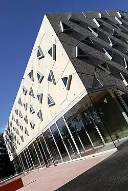 Description de cette image, également commentée ci-après