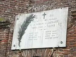 Le monument aux morts.