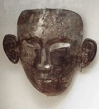 Masque funéraire chinois du XIIe&nbsp;siècle.